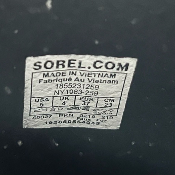 Sorel Kids Tan and Black Snow Boots - Boys size 5 - Picture 3 of 3